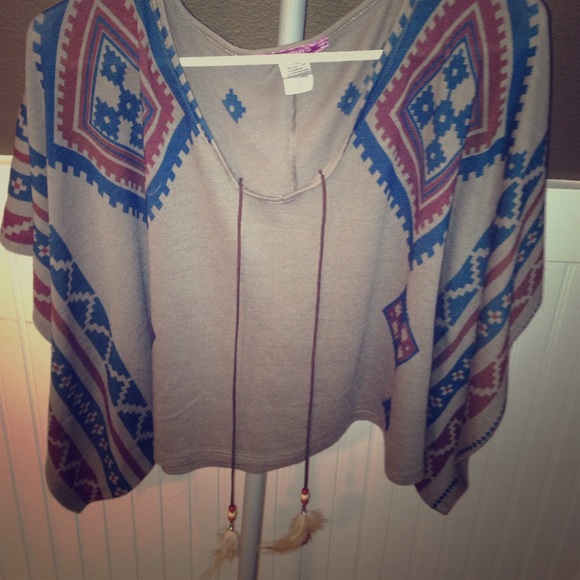 Cute and comfortable Aztec print shirt!