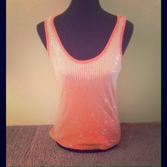 Sequined pink tank💕💋💕💋