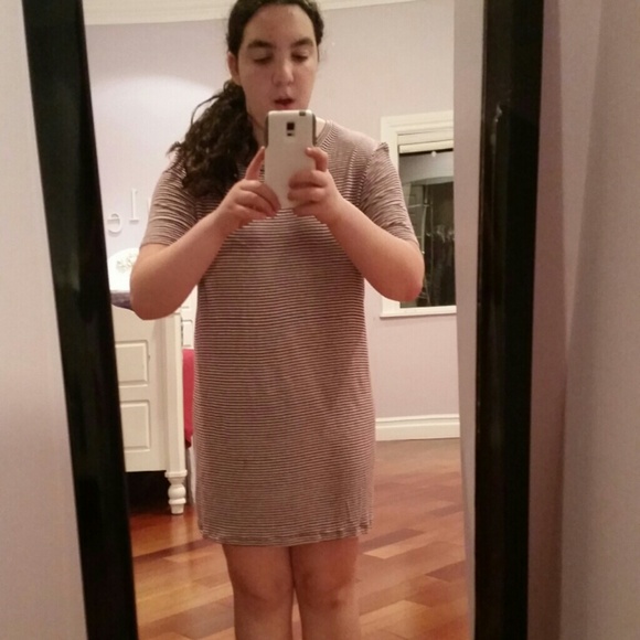 BRANDY MELVILE STRIOED DRESS!!! - Picture 2 of 2