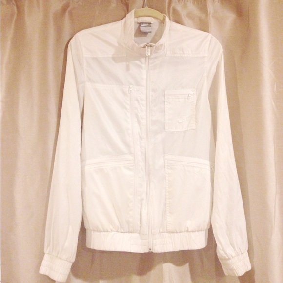 White nike windbreaker jacket