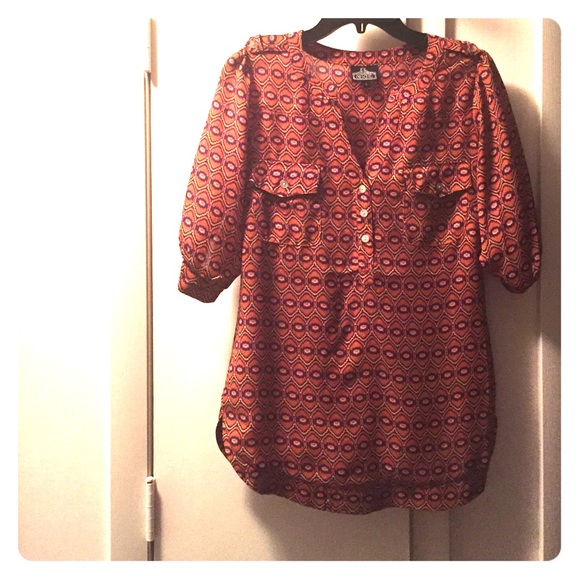 Angie 2 pocket top - Picture 1 of 3