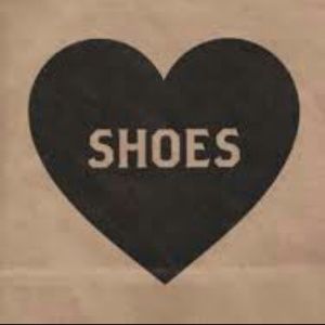 Shoe's ....👟👞👠👡👢