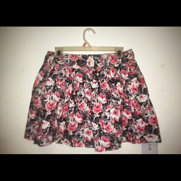 Forever 21 floral skater skirt
