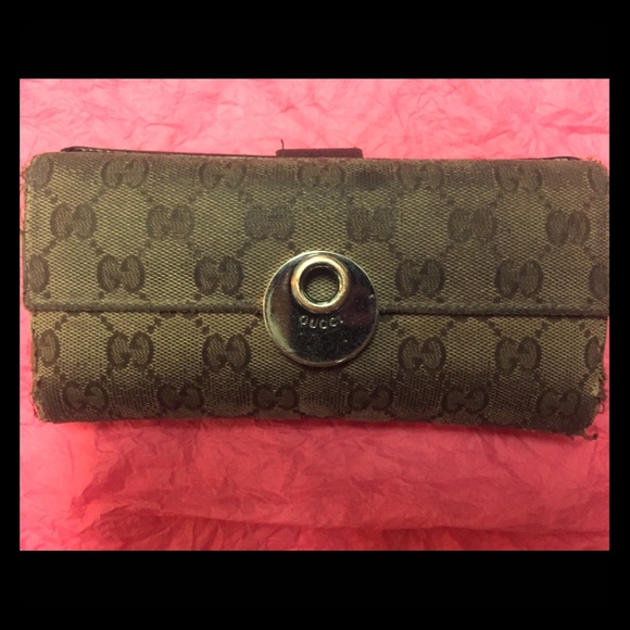 Authentic Gucci wallet!!!