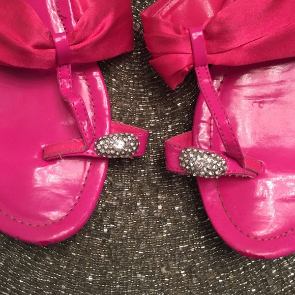 Hot pink sandals - Picture 2 of 2