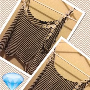 🌼Striped flower crop top.🌼