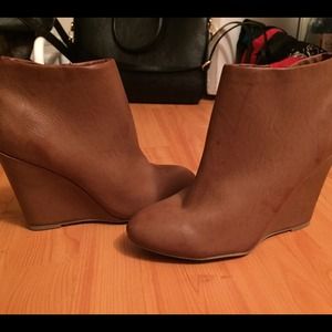 Brown wedges