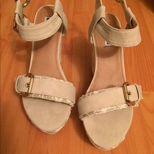 Gold/ cream lace wedges