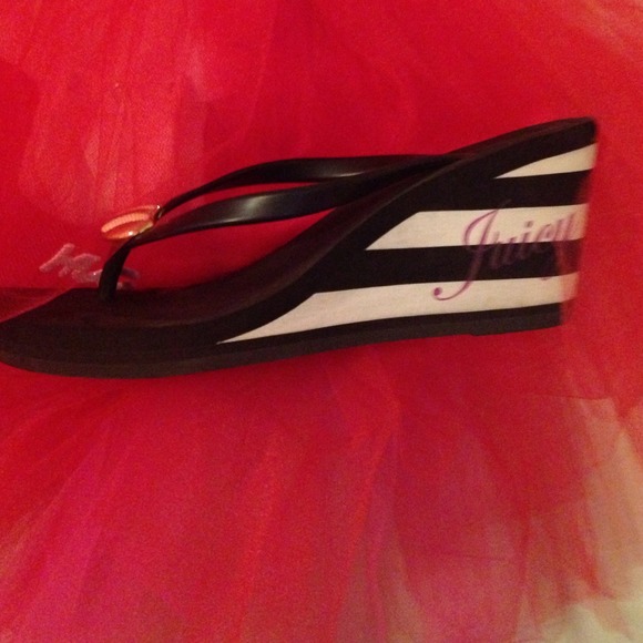 Brand new juicy couture wedge sandals size 9m