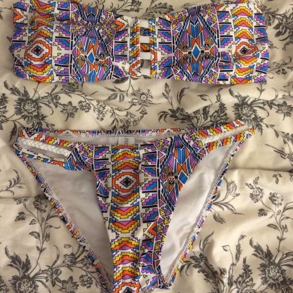 Forever 21 Tribal Bikini 🌞