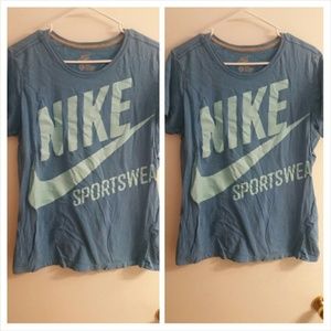 Nike tee