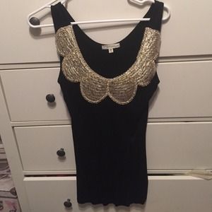 Selling a cute top!