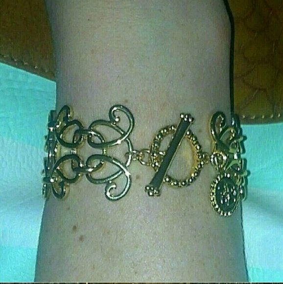 Jessica Simpson gold detailed bracelet