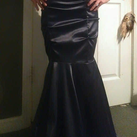 One size 1/2 prom dress - Picture 4 of 4