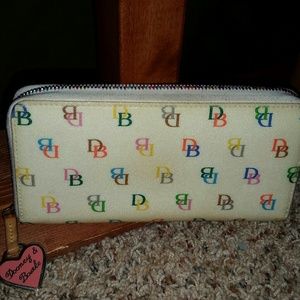 Dooney & Bourke wallet