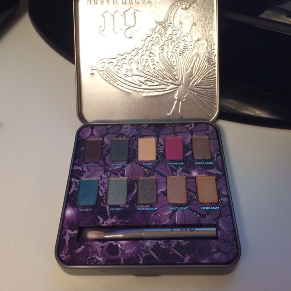 Urban Decay Mariposa eyeshadow palette
