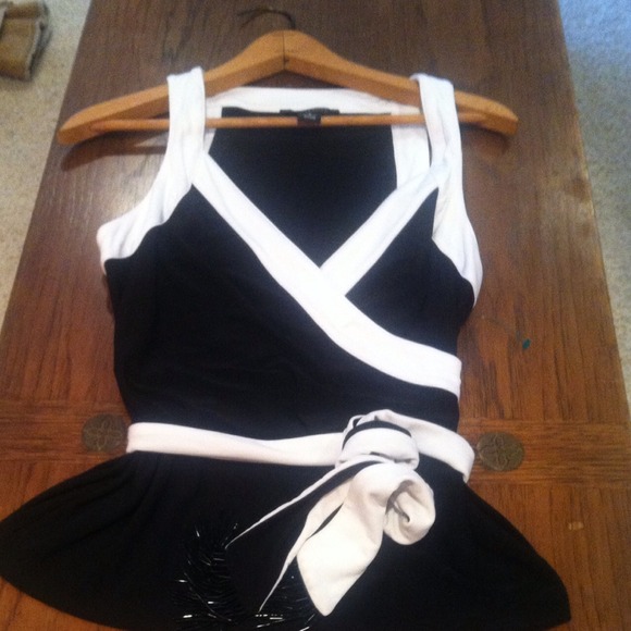 White House Black Market Wrap-Style Tank