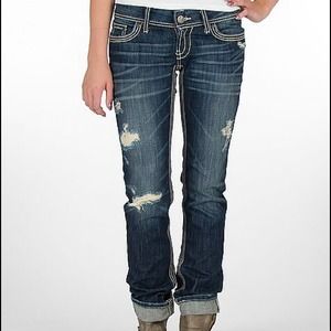 Sexy, Flirty, Fitted Boyfriend Jeans w Holes!