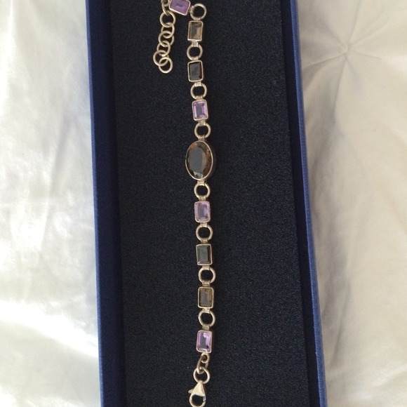 Gorgeous Quartz & Amethyst  stone bracelet