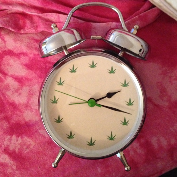 Retro 420 alarm clock ✨🔥🌲🍁