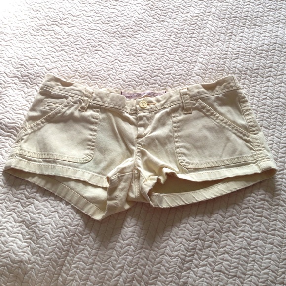 SOLD IN BUNDLE | •Banana Yellow Shorts• - Picture 2 of 3
