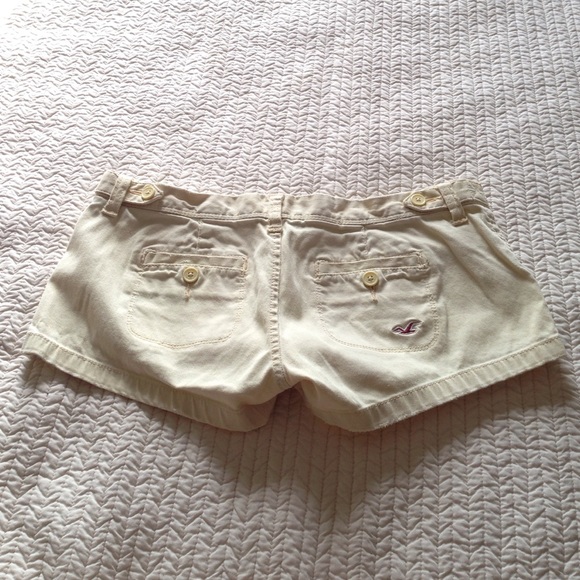SOLD IN BUNDLE | •Banana Yellow Shorts• - Picture 3 of 3