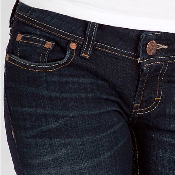 like new BKE Stella Jean