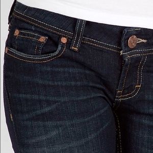 like new BKE Stella Jean