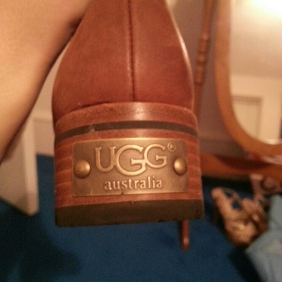 UGG RIDING BOOTS - Picture 2 of 4