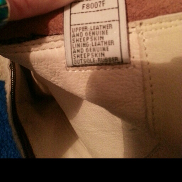 UGG RIDING BOOTS - Picture 3 of 4