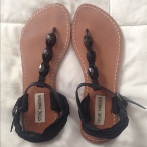 Black leather Steve Madden sandals
