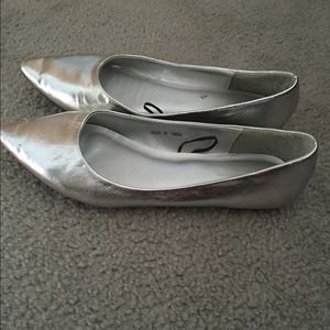 Forever 21 silver flats