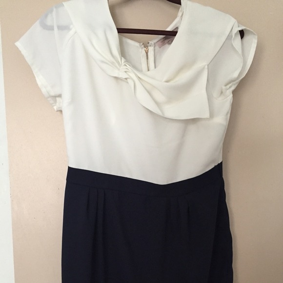 NWOT Forever 21 dress - Cream & Navy Blue