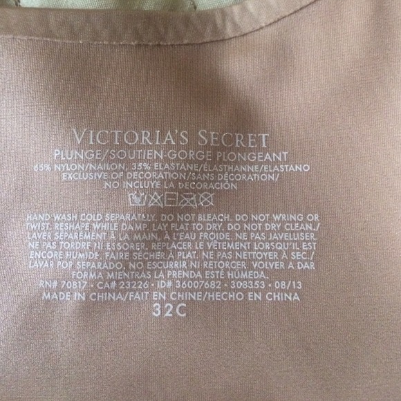 Sold in bundle Victoria Secret's NWOT push up Nude - Picture 3 of 3