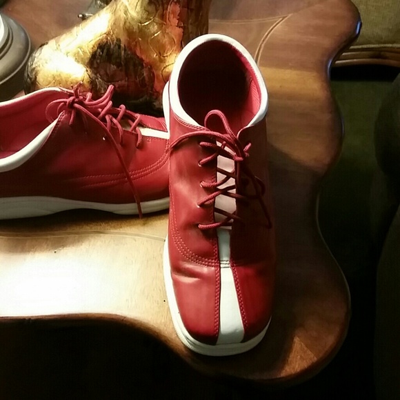 Shoes - Picture 2 of 2