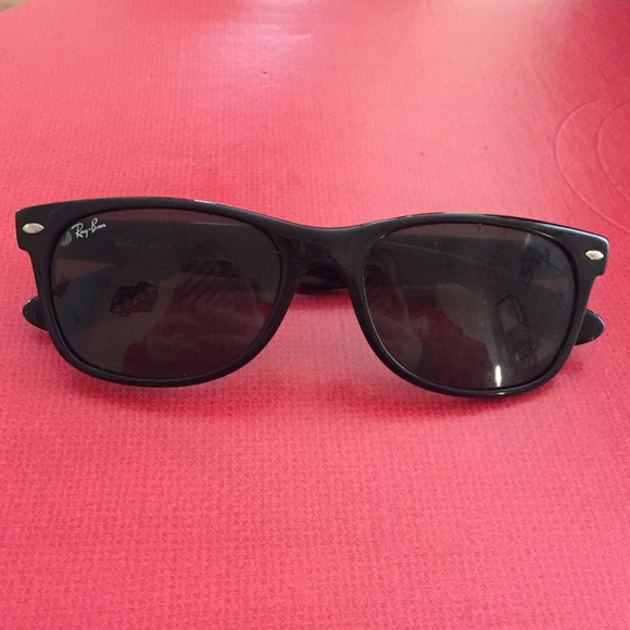🎉PRICE LOWERED🎉.  Ray-Ban black wayfars