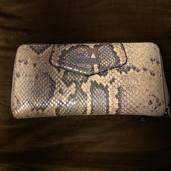 Coach blue Python zip around wallet - Picture 1 of 4