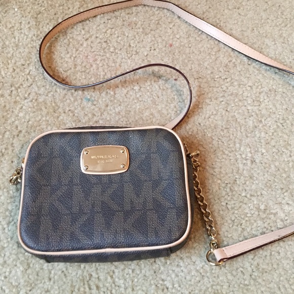 *Editors Pick* Michael Kors Brown Crossbody