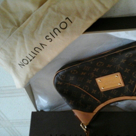 Louis Vuitton Monogram thames pm shoulder bag - Picture 2 of 4