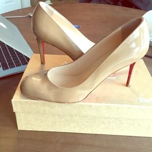 SOLD Simple Pump 85 Patent Calf