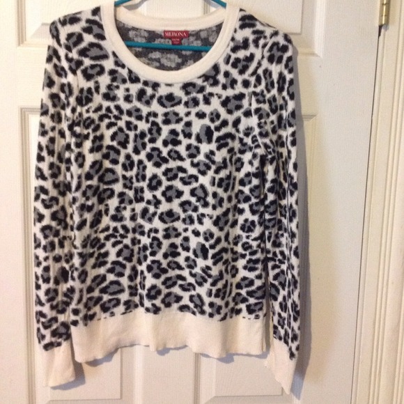 Merona Sweaters - Leopard sweater does have fuzzies on it