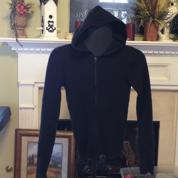 Size M Old Navy sweater hoodie
