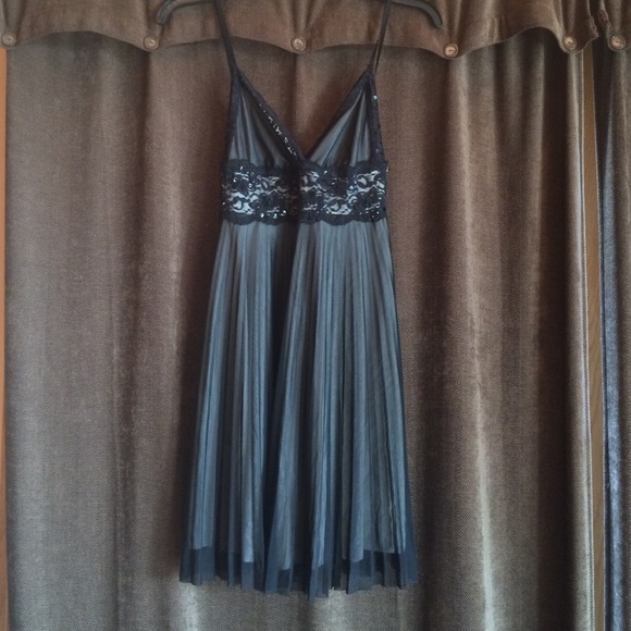 Forever 21 black dress