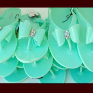EXPRESS Tiffany blue flip flops!