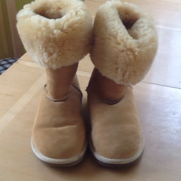 Authentic UGG Boots - Picture 4 of 4