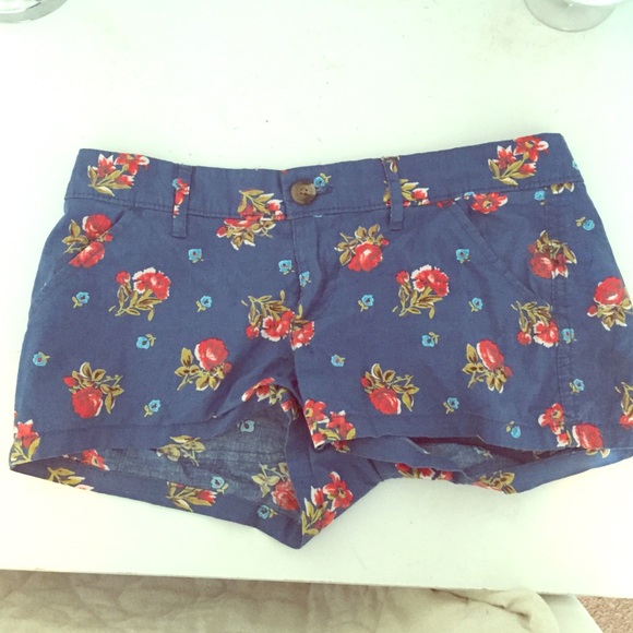 Floral hollister shorts