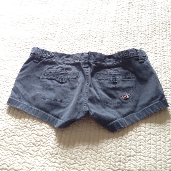 SOLD IN BUNDLE | •Navy Shorts• - Picture 3 of 3