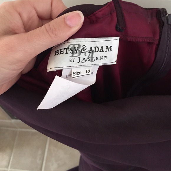 Betsey & Adam Burgundy Long Evening Gown - Picture 4 of 4