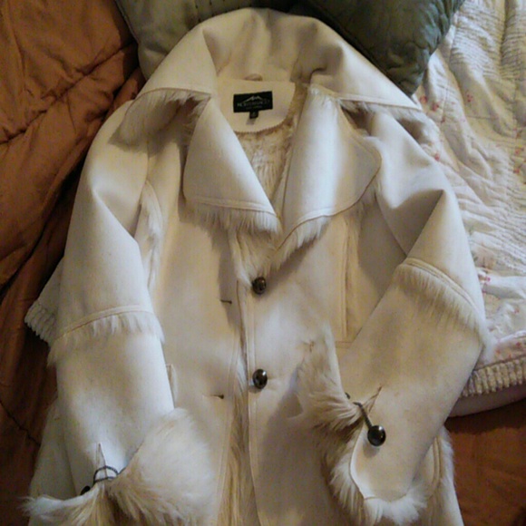 Beautiful...Montanaco White Coat