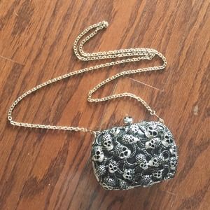 Skull Swarovski clutch